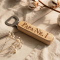 Flaschenöffner Vatertag personalisiert – Vatertagsgeschenk für Papa aus Holz - LaserArt Germany