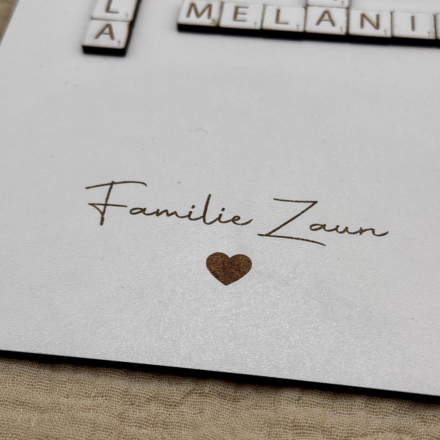 Geschenk Familie Personalisiertes Scrabble Wandbild für Hochzeit, Geburt, Muttertag, Valentinstag, Ostern, Weihnachten