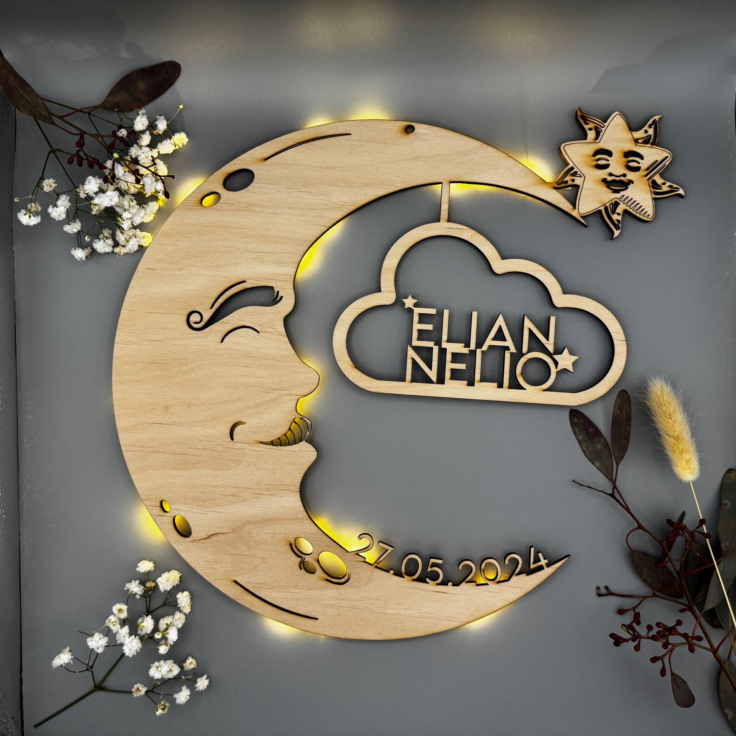 Schlummerlicht Holz personalisiert – Nachtlicht mit Name für Baby & Kinderzimmer