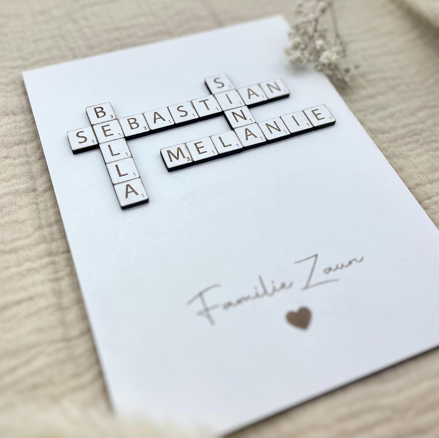 Geschenk Familie Personalisiertes Scrabble Wandbild für Hochzeit, Geburt, Muttertag, Valentinstag, Ostern, Weihnachten