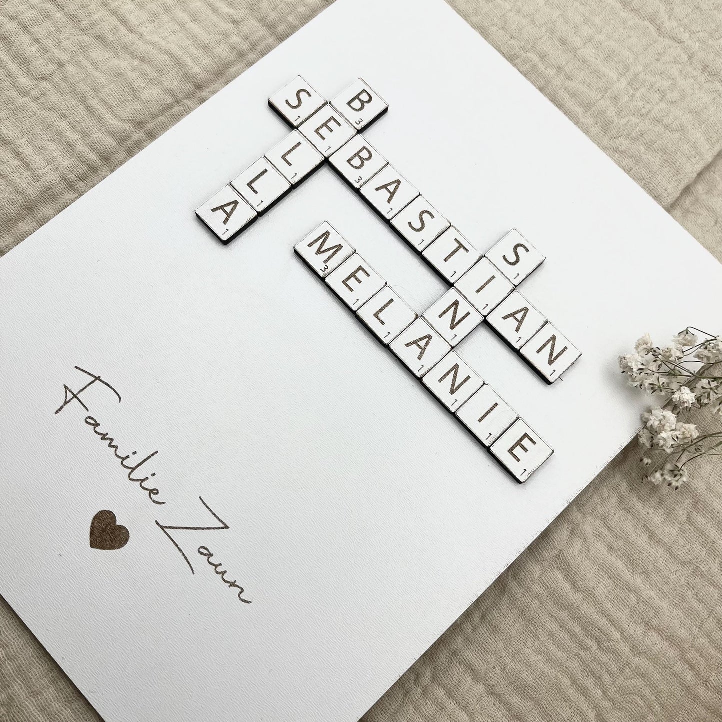 Geschenk Familie Personalisiertes Scrabble Wandbild für Hochzeit, Geburt, Muttertag, Valentinstag, Ostern, Weihnachten