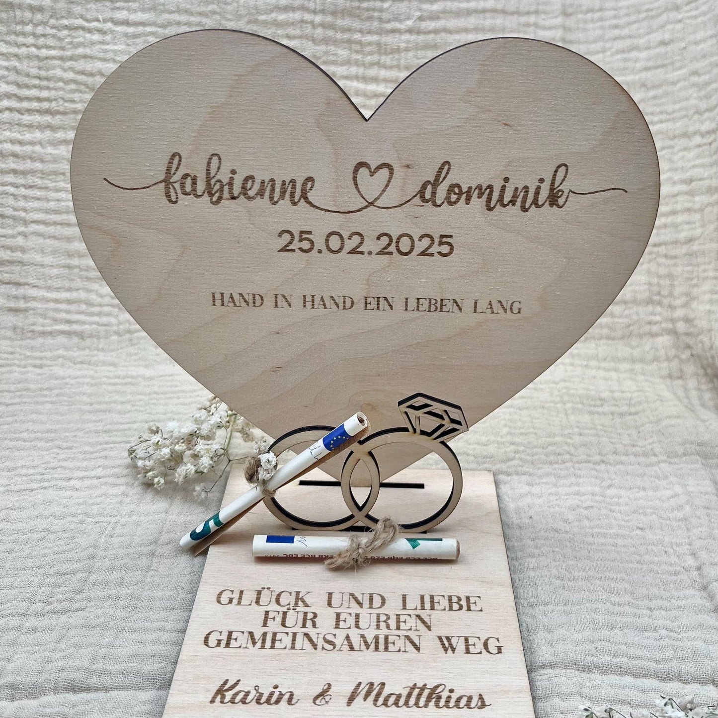 Personalisierte Geldgeschenk Herzplatte aus Holz – Hochzeitsgeschenk & Erinnerung