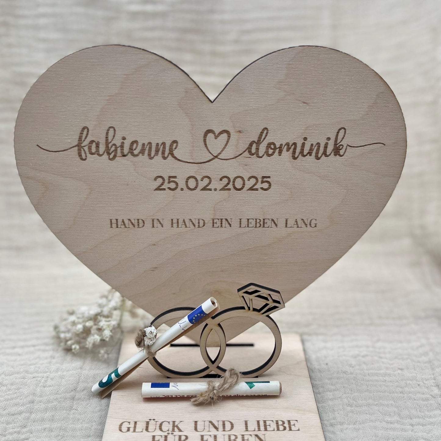 Personalisierte Geldgeschenk Herzplatte aus Holz – Hochzeitsgeschenk & Erinnerung