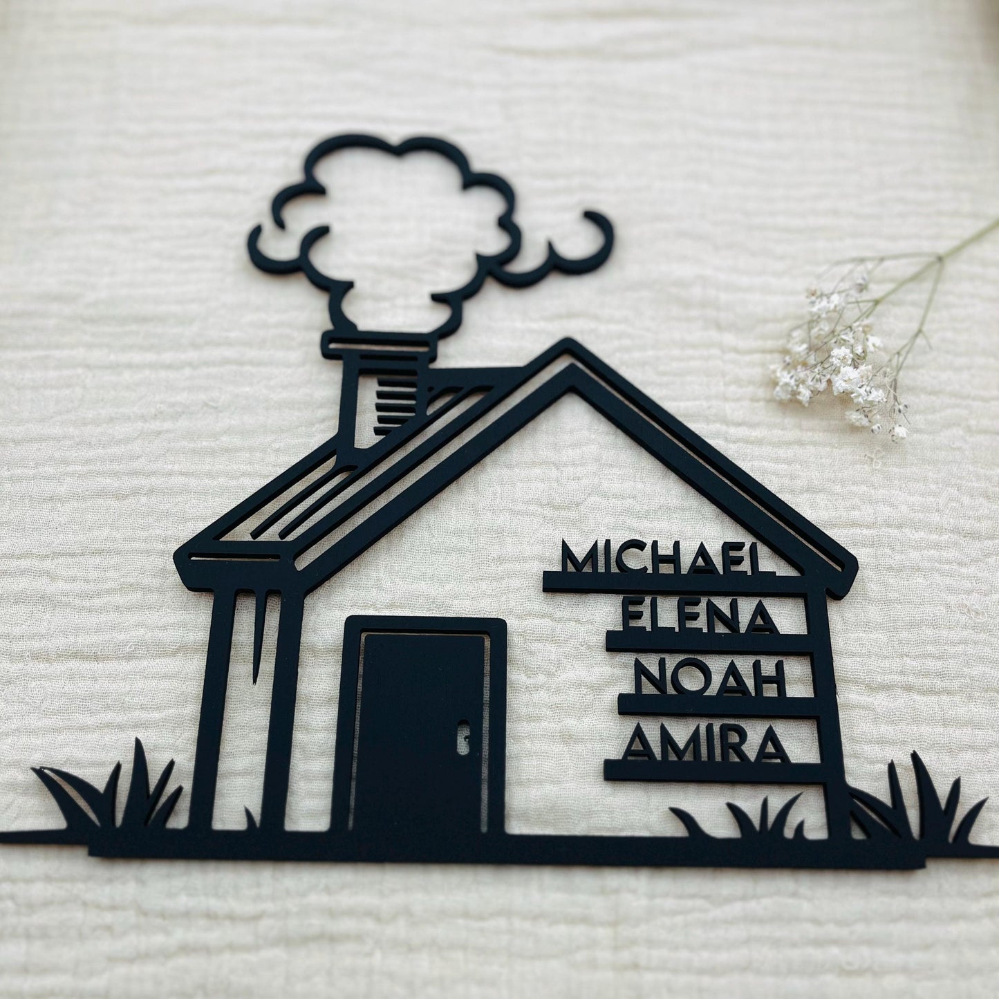 Familienschild personalisiert Hausform, stilvolles Richtfest Geschenk & Einzug Deko, individuelles Holzschild mit Vornamen