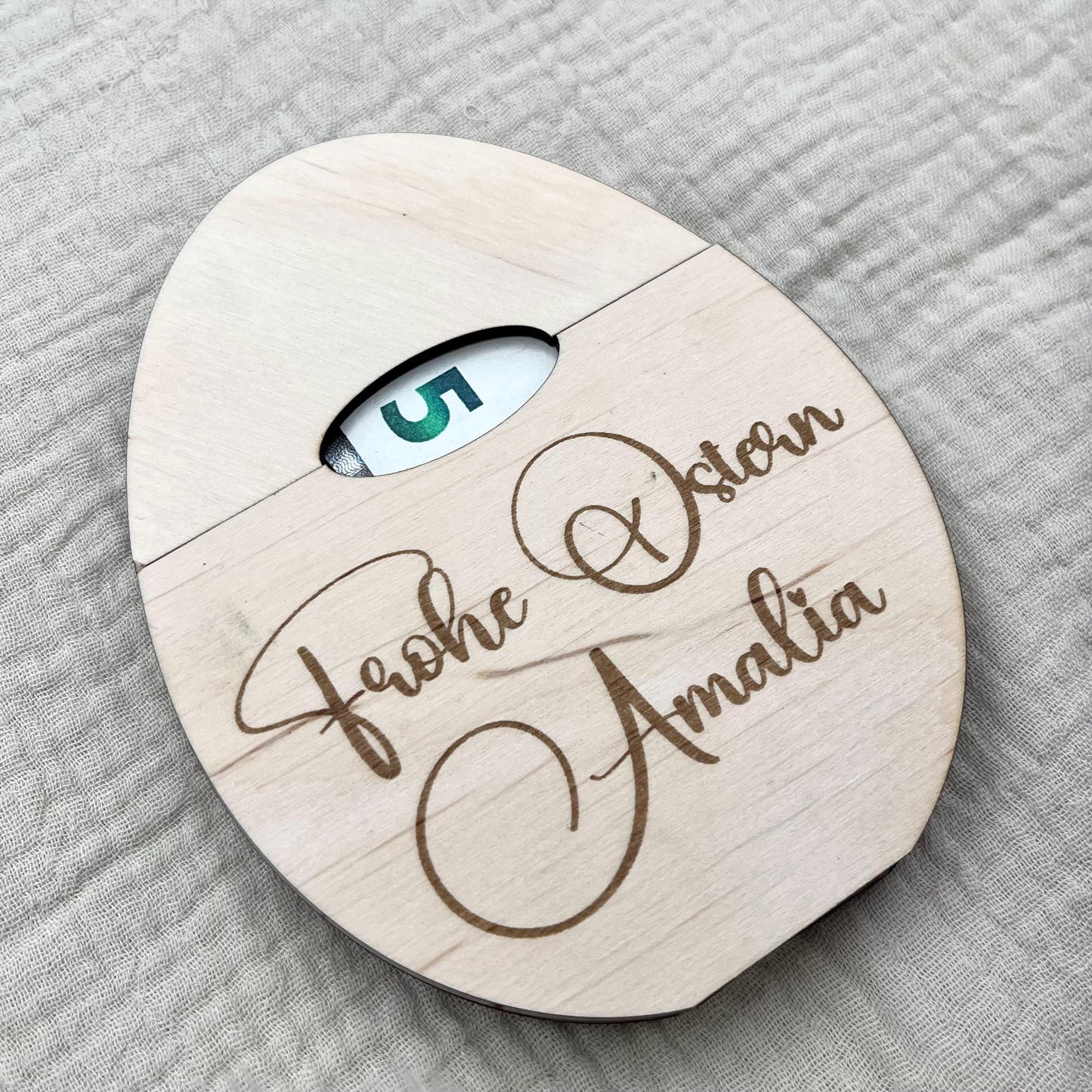 Osterei aus Holz – personalisiertes Geldgeschenk mit Gravur
