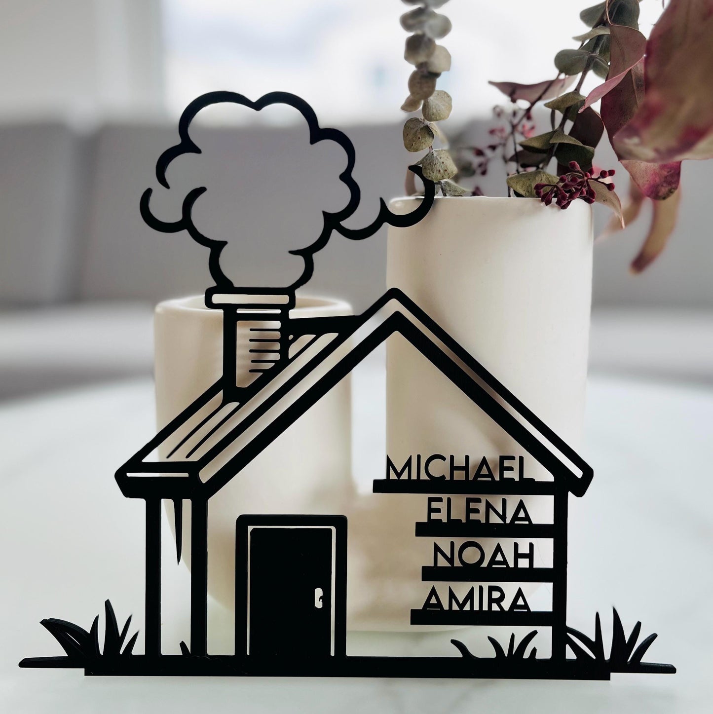 Familienschild personalisiert Hausform, stilvolles Richtfest Geschenk & Einzug Deko, individuelles Holzschild mit Vornamen