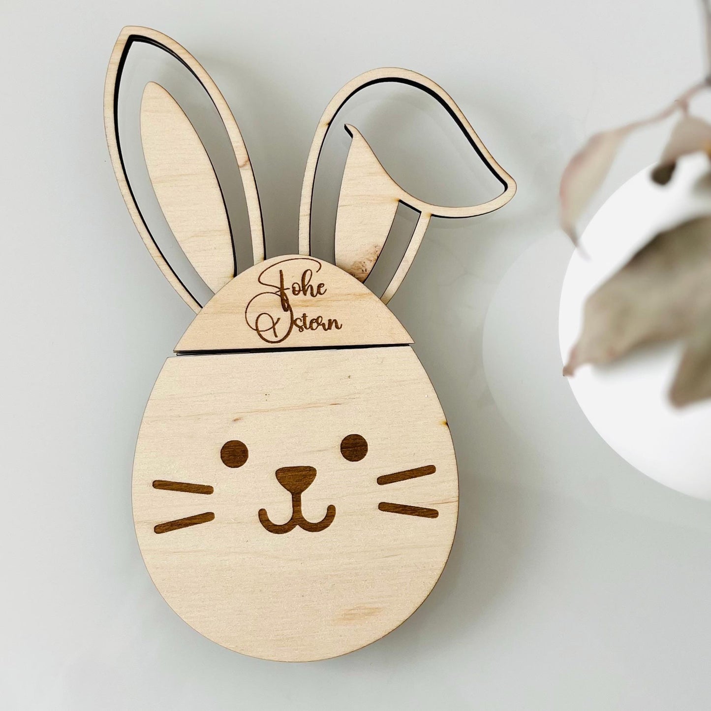 Personalisiertes Geldgeschenk zu Ostern Osterhase aus Holz mit Gravur