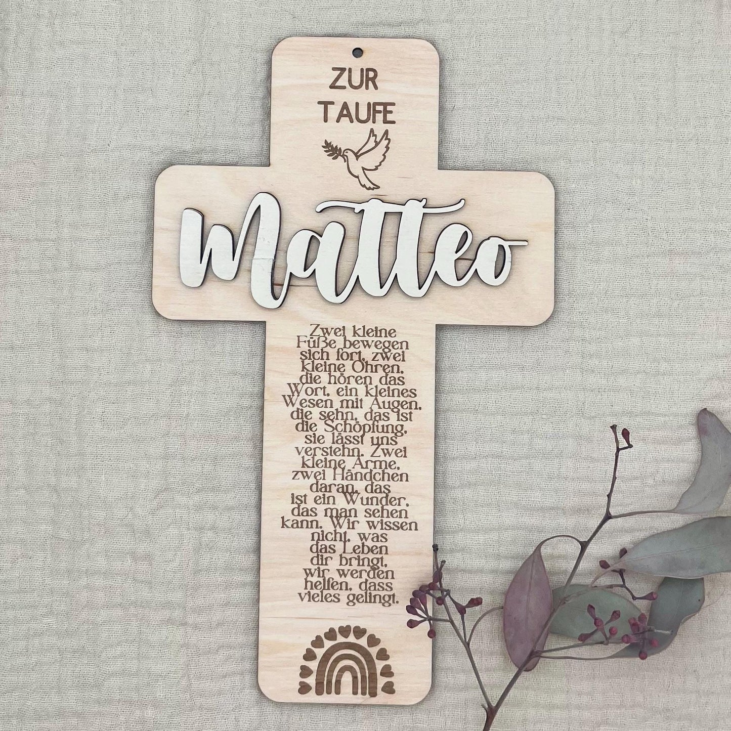 Taufkreuz aus Holz personalisiert – Geschenk zur Taufe, Geburt & Erinnerung