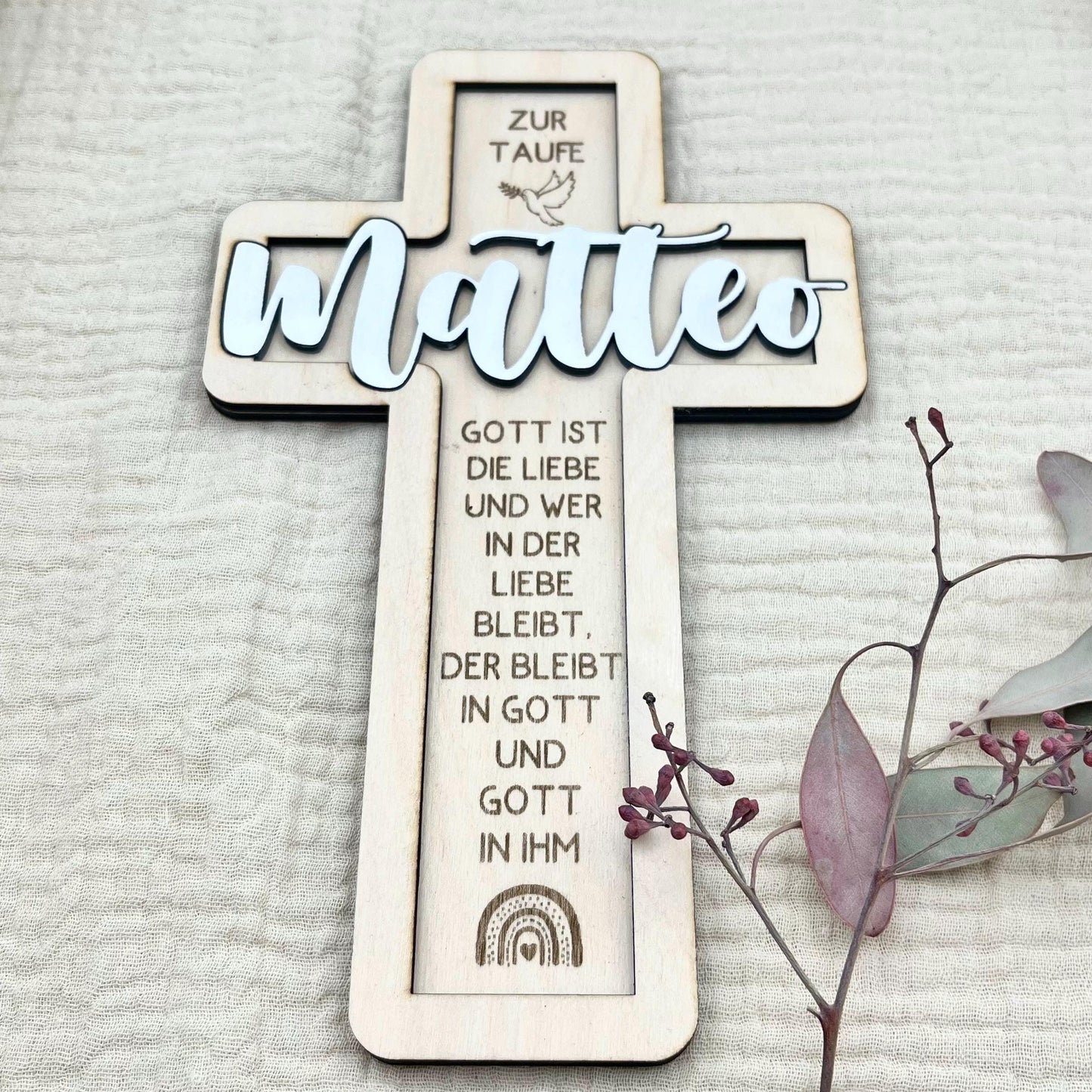 Taufkreuz aus Holz personalisiert – 3D-Rahmen mit Name, Datum & Taufspruch