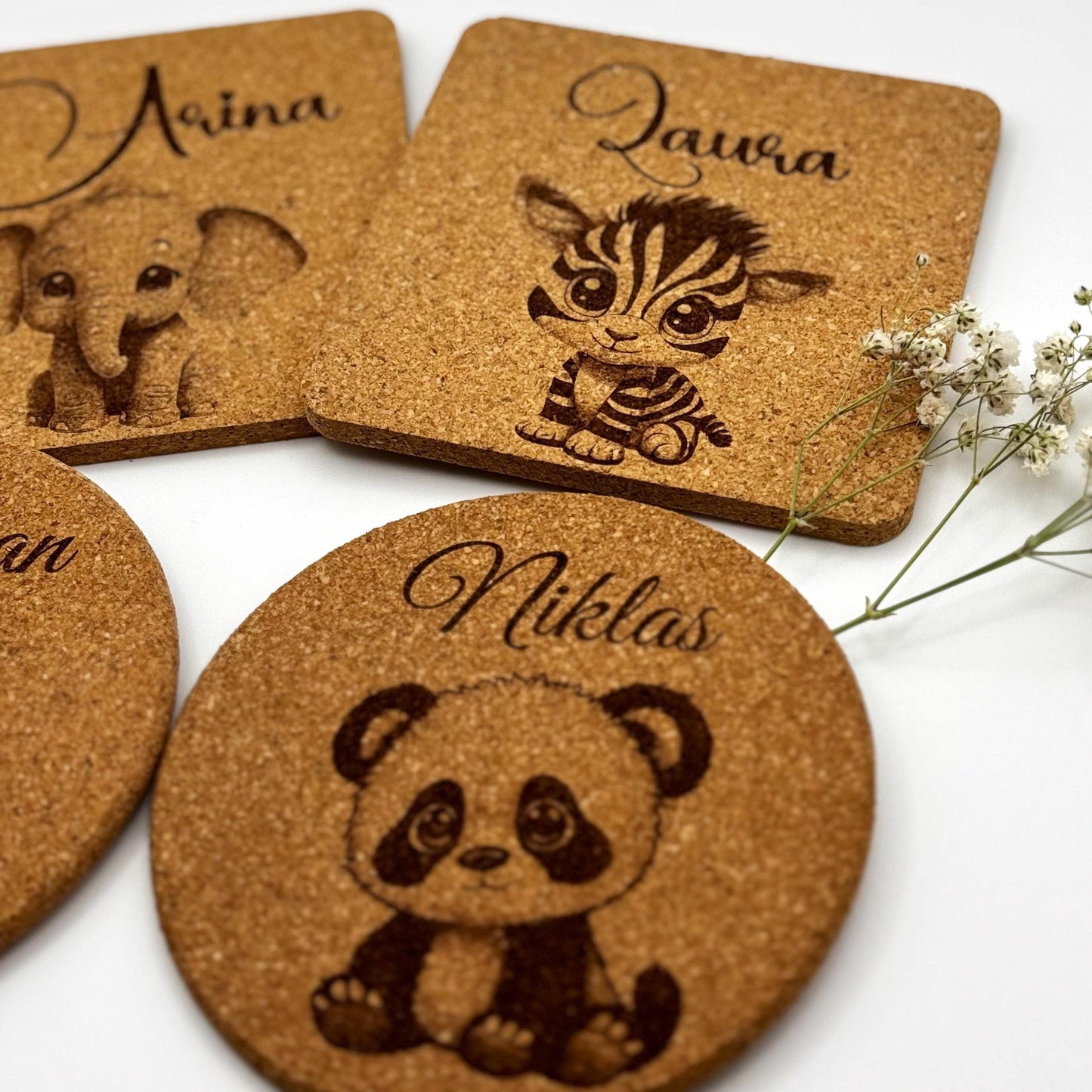 Geschenkideen Personalisierte Untersetzer aus Kork rund oder quadratisch Gravur mit Name & Tiermotiv Kindergeburtstag, Party, Familie