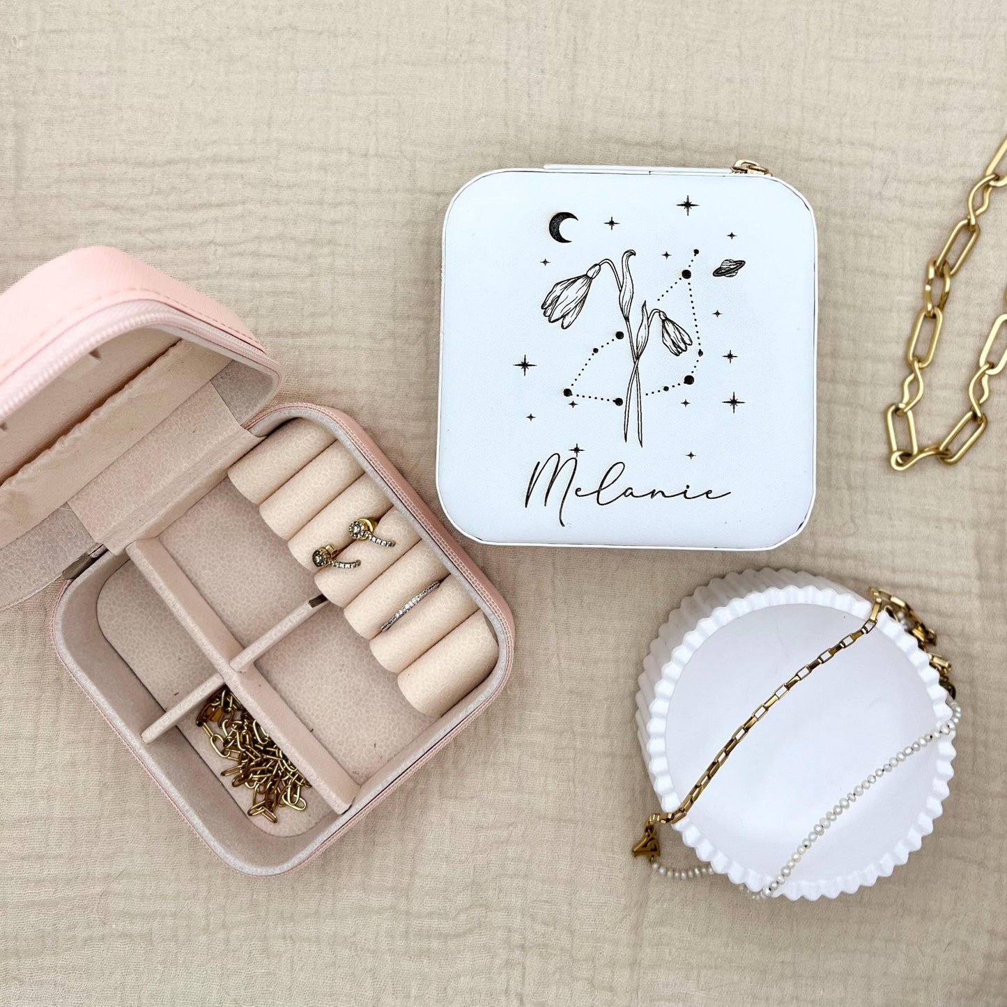 Personalisierte Schmuckbox Schmuckkästchen mit Monogramm & Namensgravur Schmuckaufbewahrung Geschenk für Mama, Freundin, Trauzeugin