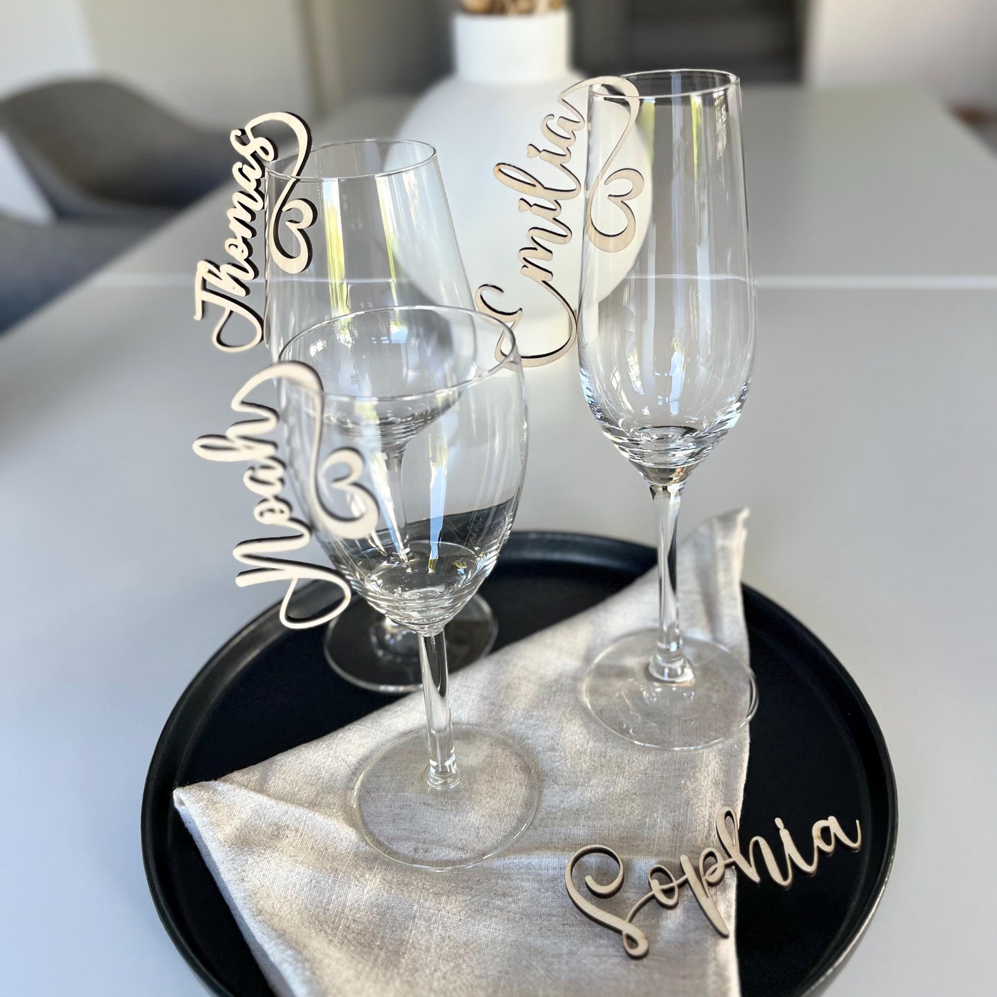 Platzkarten Holz für Gläser - Personalisiertes Namensschild Tischkarte | Tischdeko Hochzeit, Taufe, Geburtstag | Schriftzug Name aus Holz