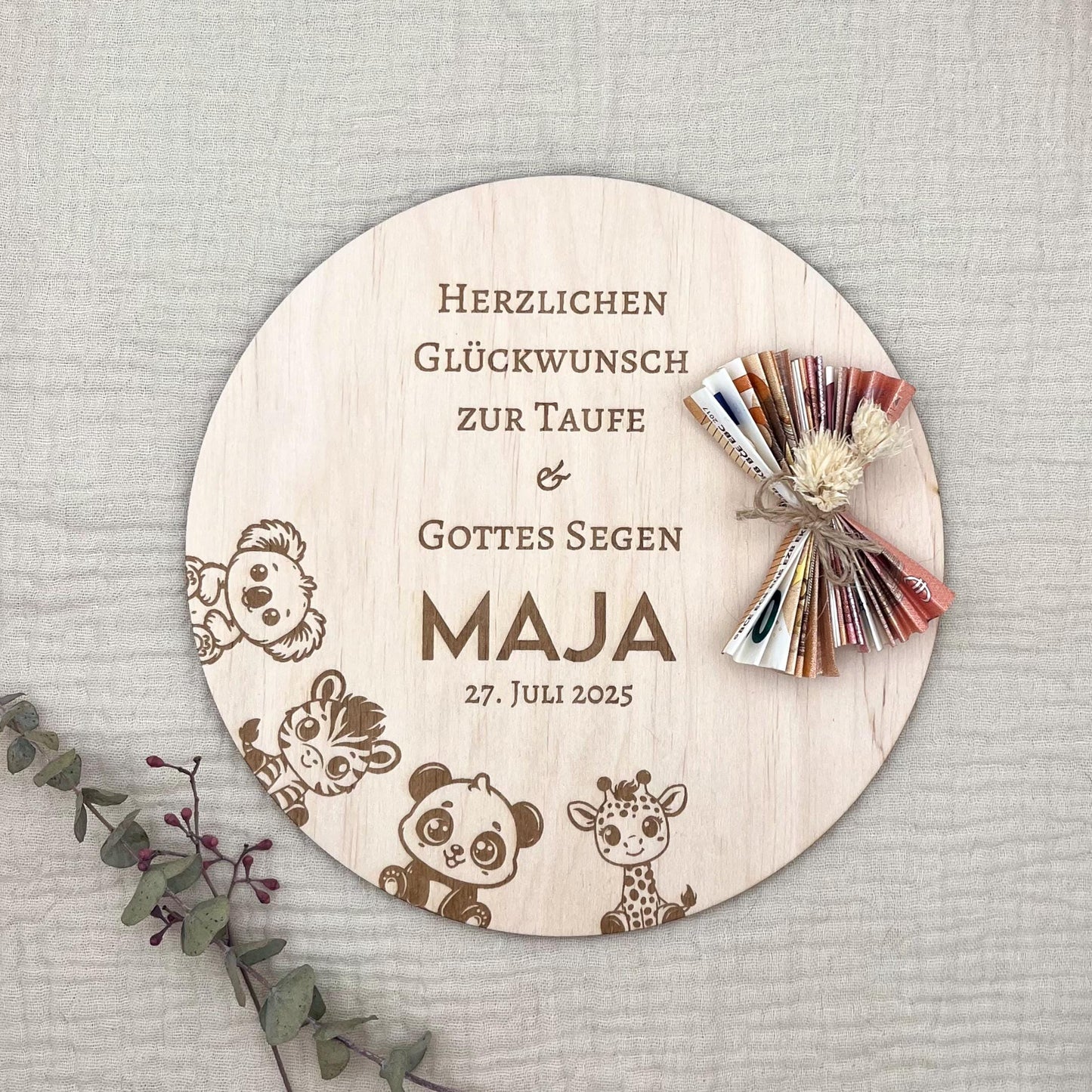 Geldgeschenk zur Taufe aus Holz personalisiert – mit Name, Datum & Spruch