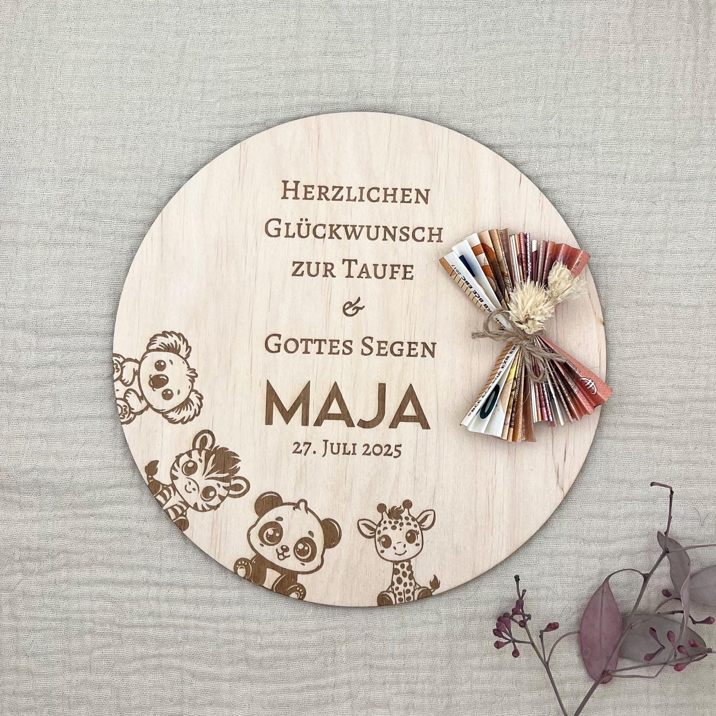 Geldgeschenk zur Taufe aus Holz personalisiert – mit Name, Datum & Spruch