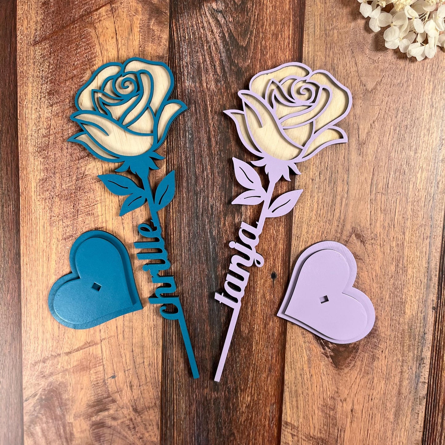 Personalisierte Rose aus Holz Geschenkidee für Paare, Hochzeit & Jahrestag | Valentinstag Geschenk Rose | Romantisches Blumengeschenk