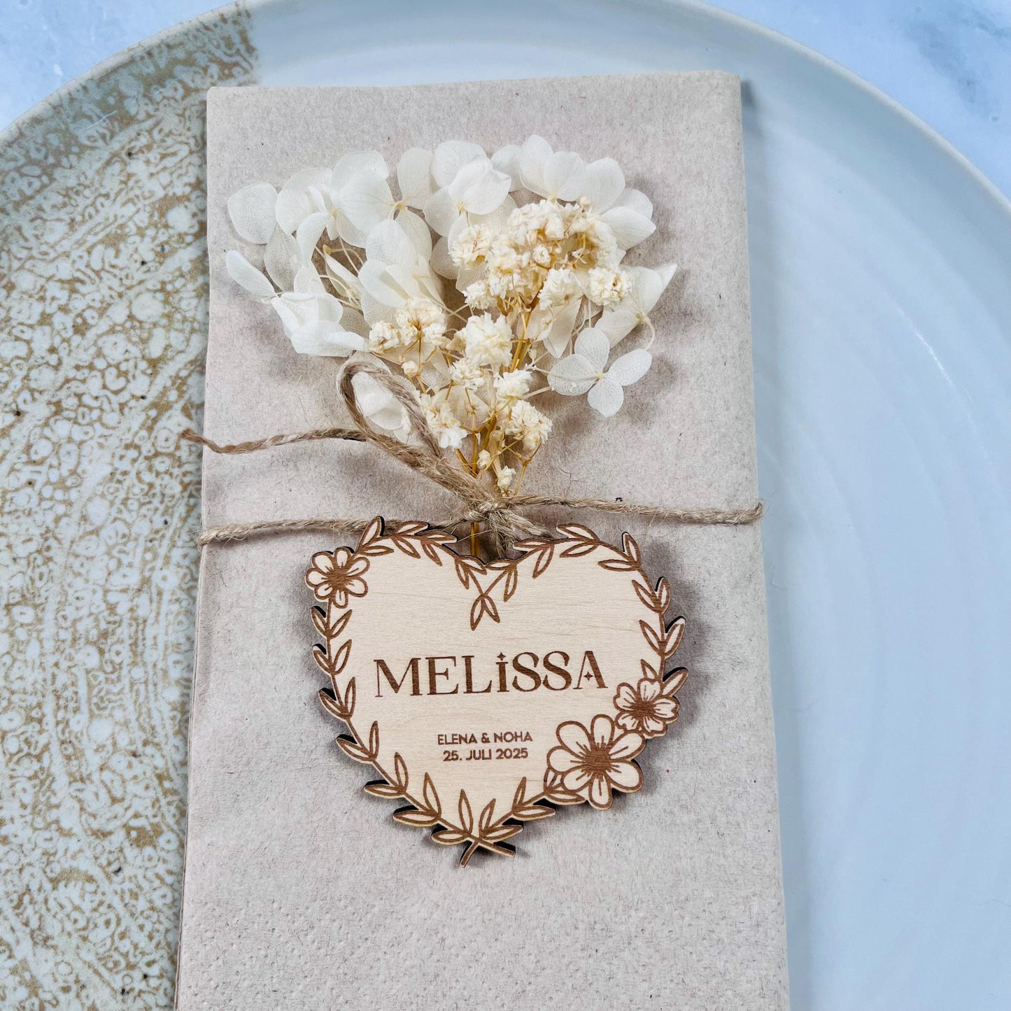 Platzkarten Holz Hochzeit Tischkarten personalisiert Sitzplan Namensschilder Taufe Kommunion Geburtstag Tischdeko Gäste mit Gravur