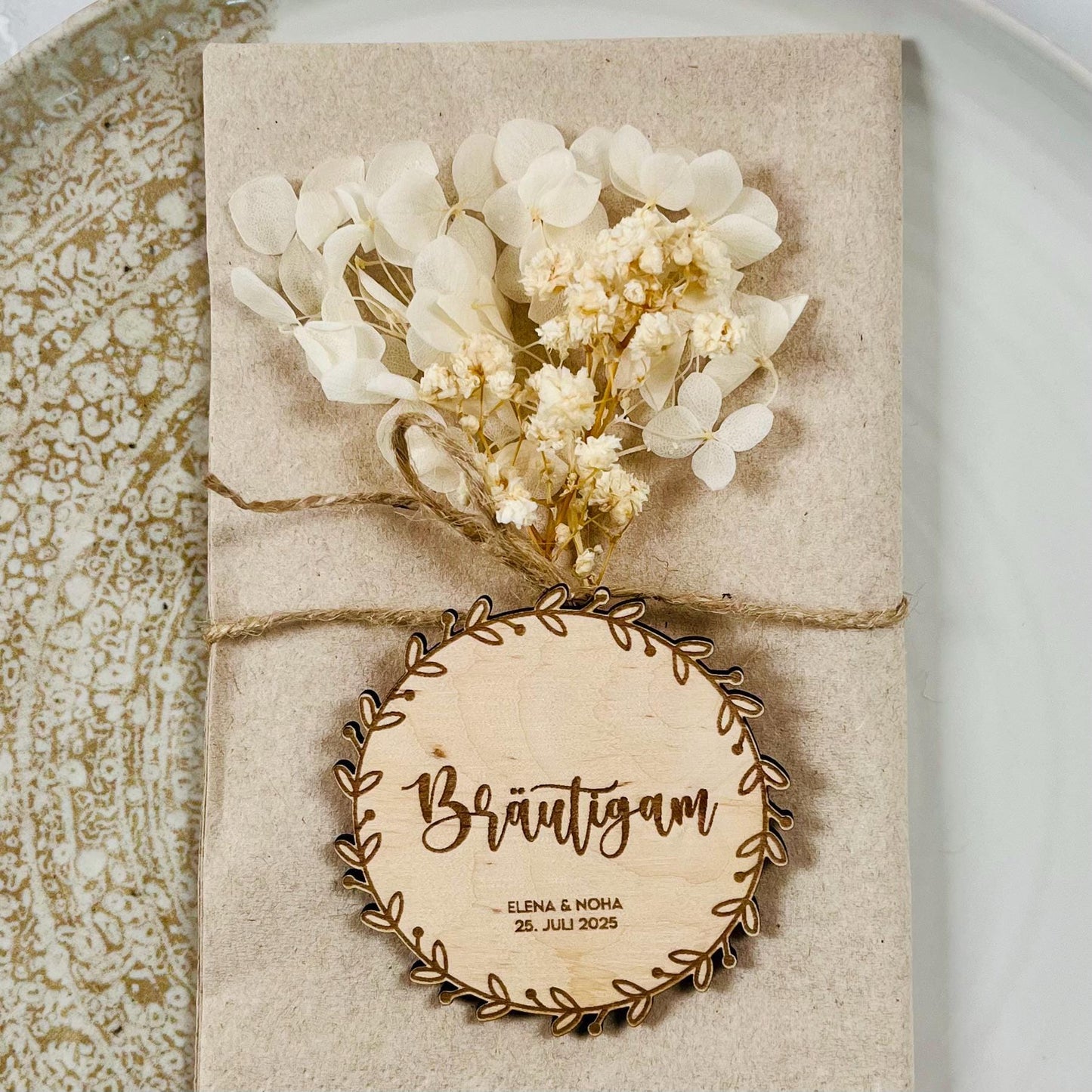 Platzkarten Holz Hochzeit Tischkarten personalisiert Sitzplan Namensschilder Taufe Kommunion Geburtstag Tischdeko Gäste mit Gravur