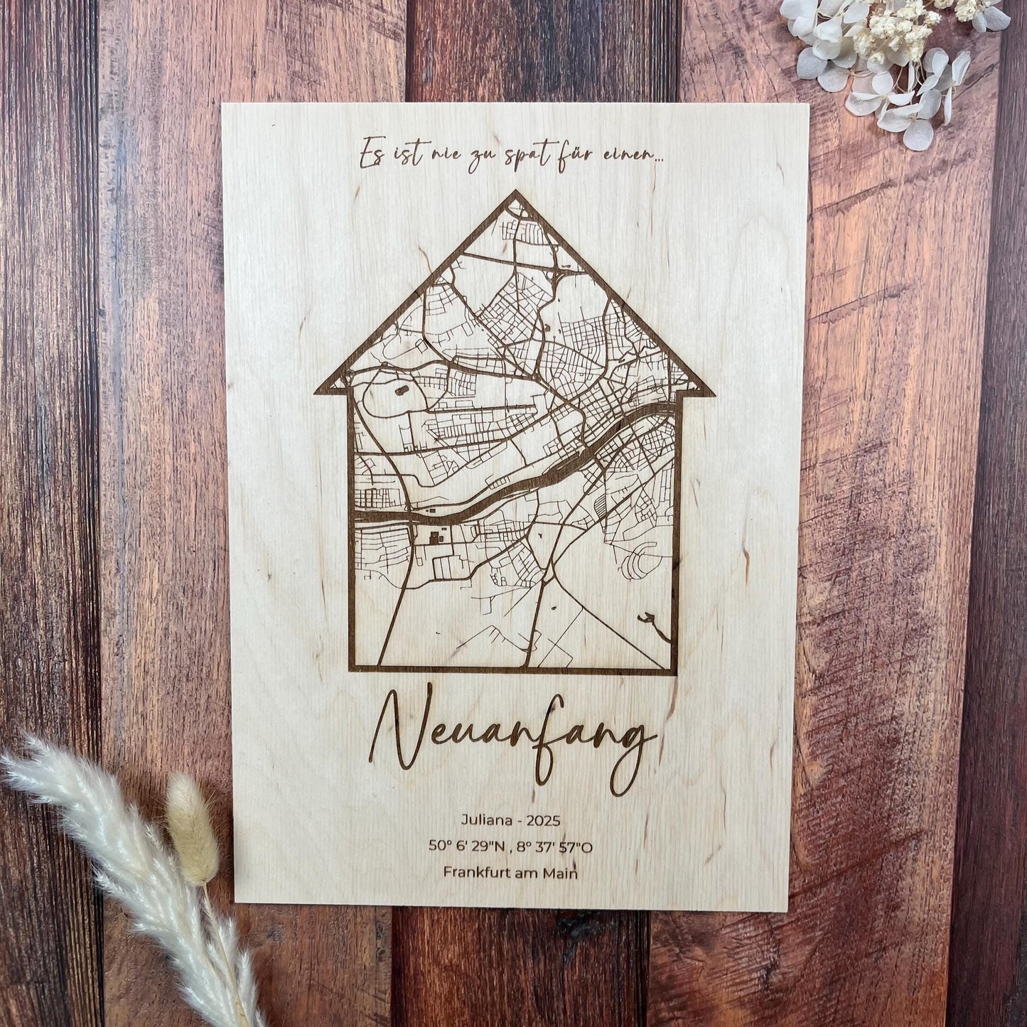 Personalisierte Koordinatenkarte aus Holz – stilvolle Wanddeko & Geschenk
