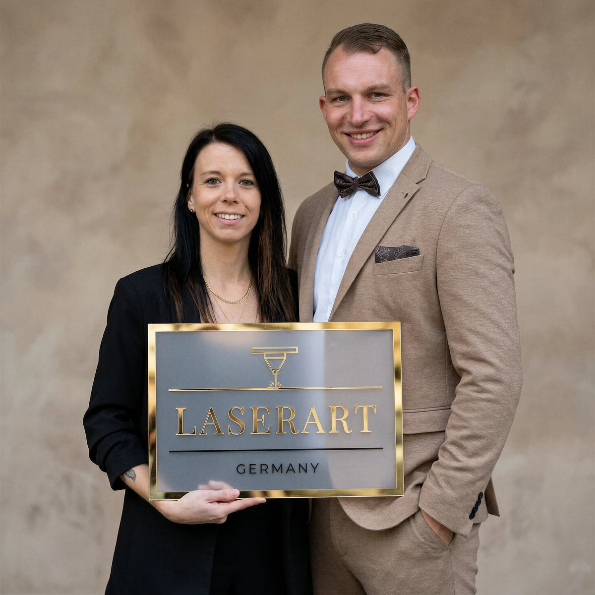 Melanie und Sebastian in ihrer Werkstatt im Schwarzwald