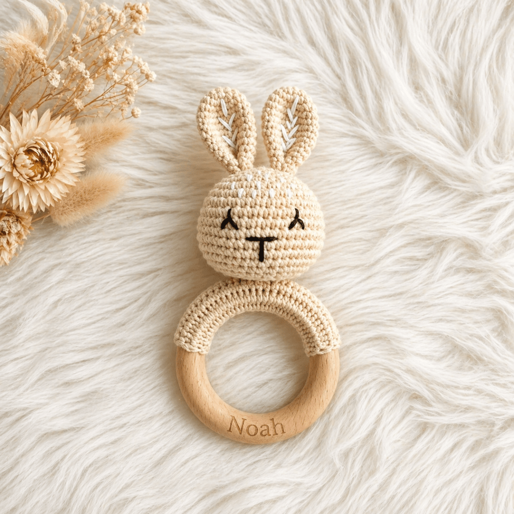 Baby - Rassel Hase Modern | personalisiert - LaserArt Germany