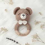 Baby Rassel personalisiert & gehäkelt | Greifling | Brauner Bär - LaserArt Germany