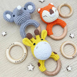 Baby Rassel personalisiert & gehäkelt | Greifling | bunte Tiere - LaserArt Germany