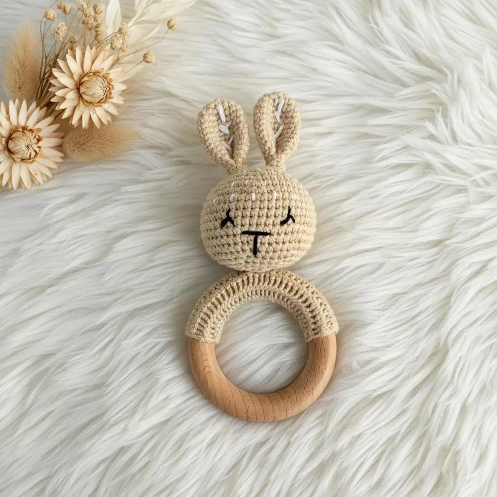 Baby Rassel personalisiert & gehäkelt | Greifling | Hasen modern - LaserArt Germany