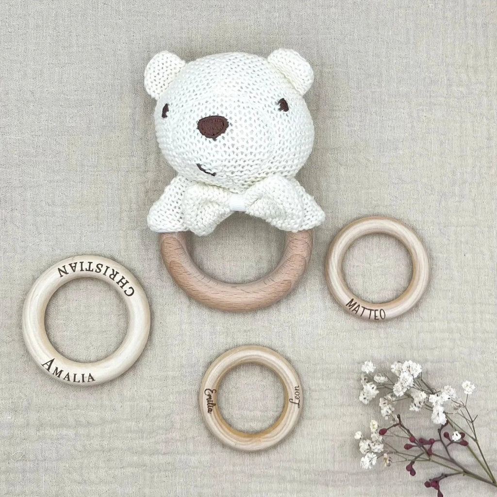Baby Rassel personalisiert & gehäkelt | Greifling | weisse Tiere - LaserArt Germany