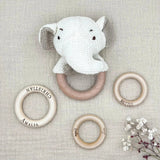 Baby Rassel personalisiert & gehäkelt | Greifling | weisse Tiere - LaserArt Germany
