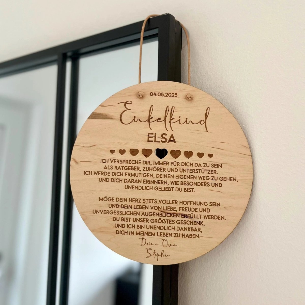 Taufgeschenk von Oma & Opa aus Holz für Enkelkind – Detailaufnahme der Kante