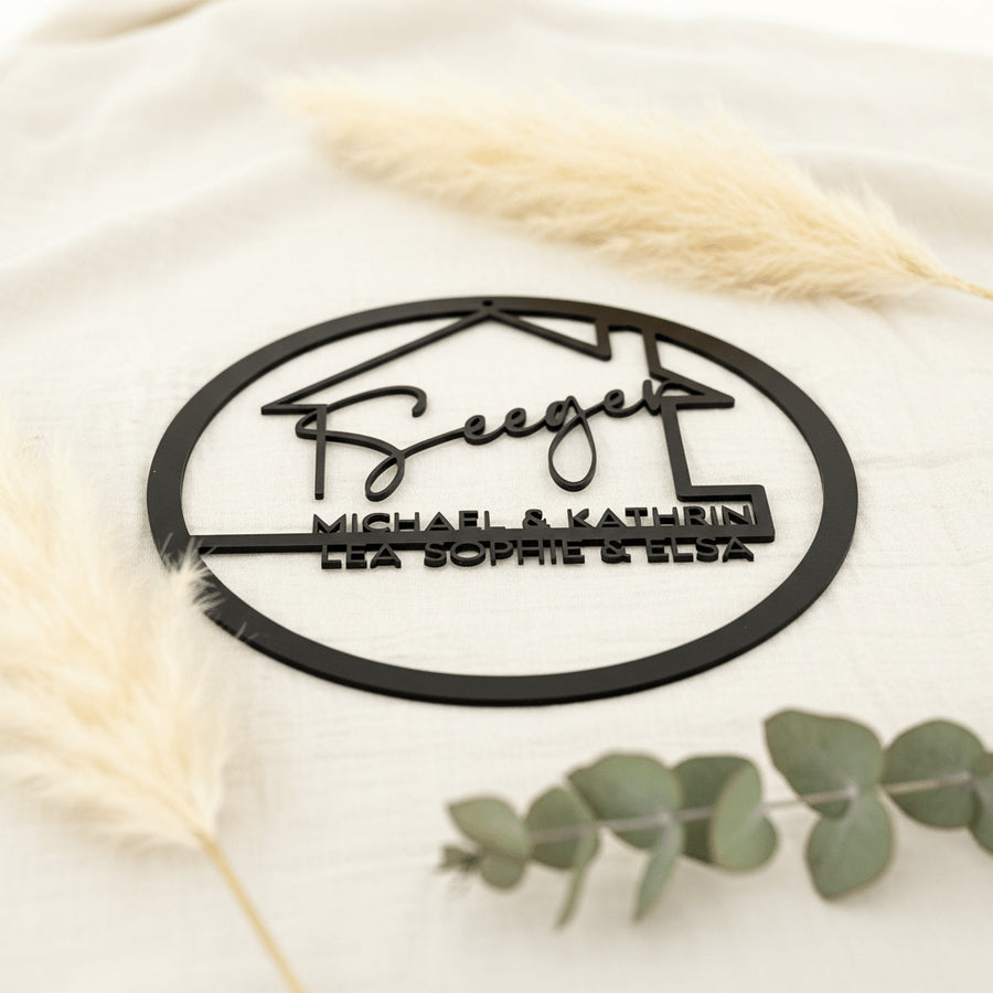 Familienschild aus Holz personalisiert | Türkranz & Wanddeko für Zuhause - LaserArt Germany