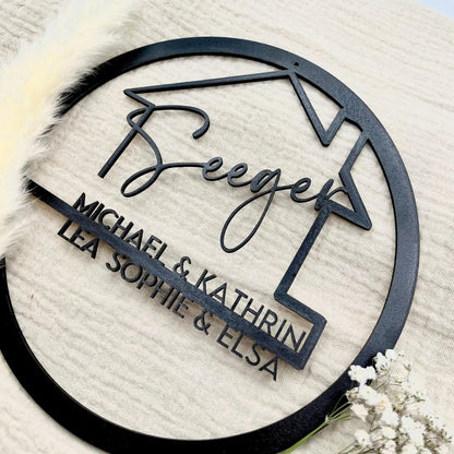 Familienschild aus Holz personalisiert | Türkranz & Wanddeko für Zuhause - LaserArt Germany