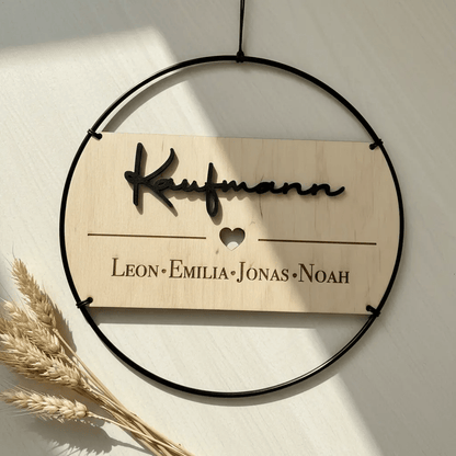 Familienschild personalisiert aus Holz und Metall | Türkranz Familienschild - LaserArt Germany