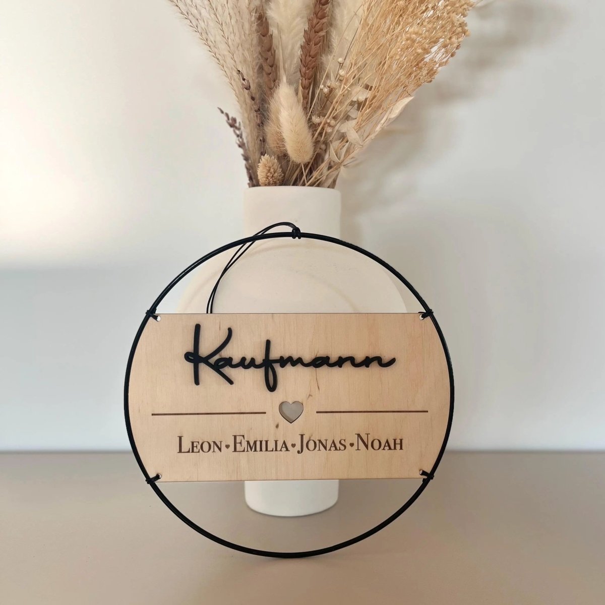 Familienschild personalisiert aus Holz und Metall | Türkranz Familienschild - LaserArt Germany