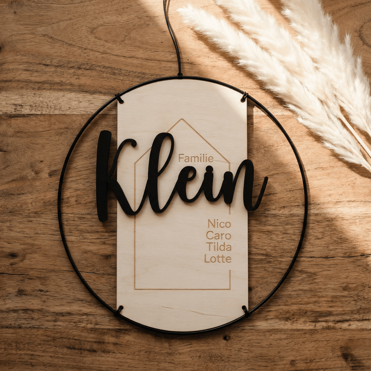 Familienschild personalisiert aus Holz und Metall | Türschild Familie - LaserArt Germany