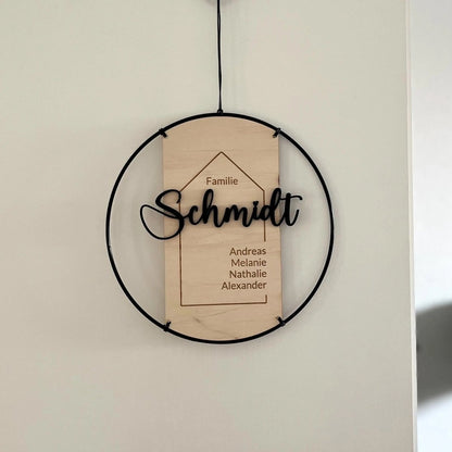 Familienschild personalisiert aus Holz und Metall | Türschild Familie - LaserArt Germany