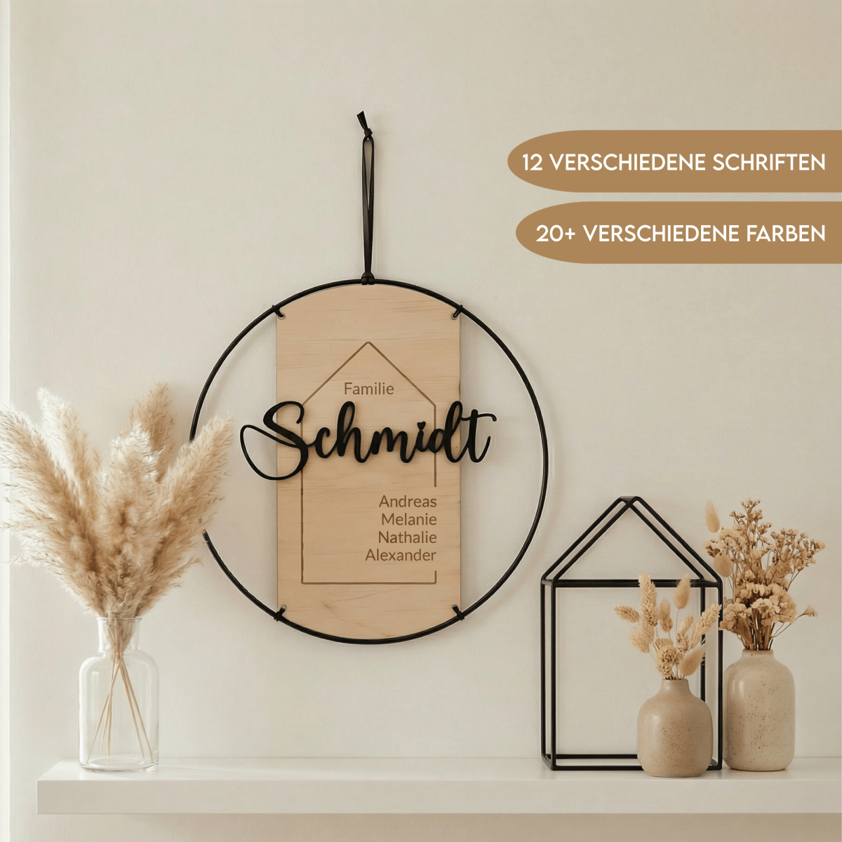Türschild Familie aus Holz im Metallring mit Familienname und Vornamen
