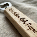 Flaschenöffner Vatertag personalisiert – Vatertagsgeschenk für Papa aus Holz - LaserArt Germany