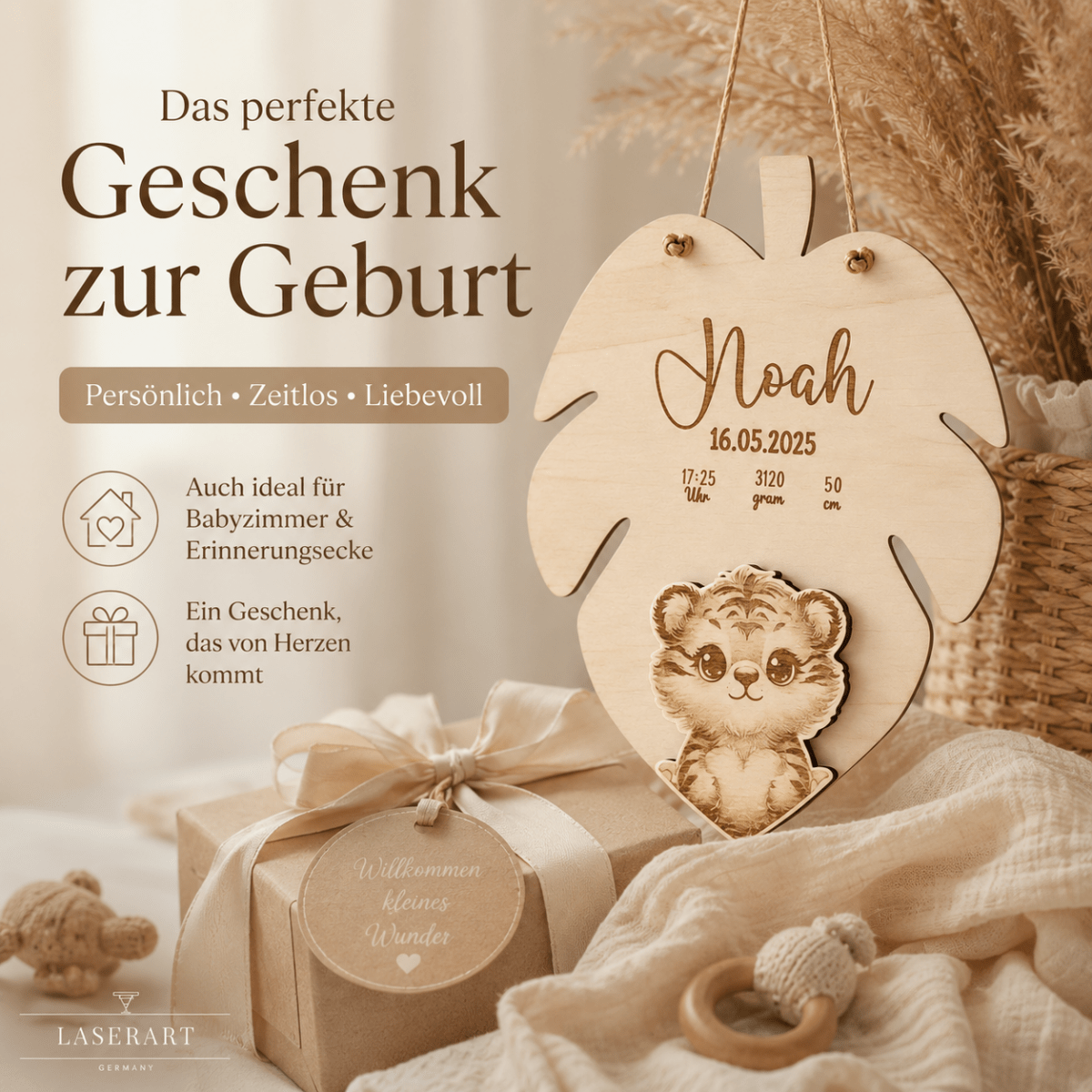 Geburtsschild 3D Tiermotiv aus Holz personalisiert – Detailaufnahme der Geburtsdaten-Gravur