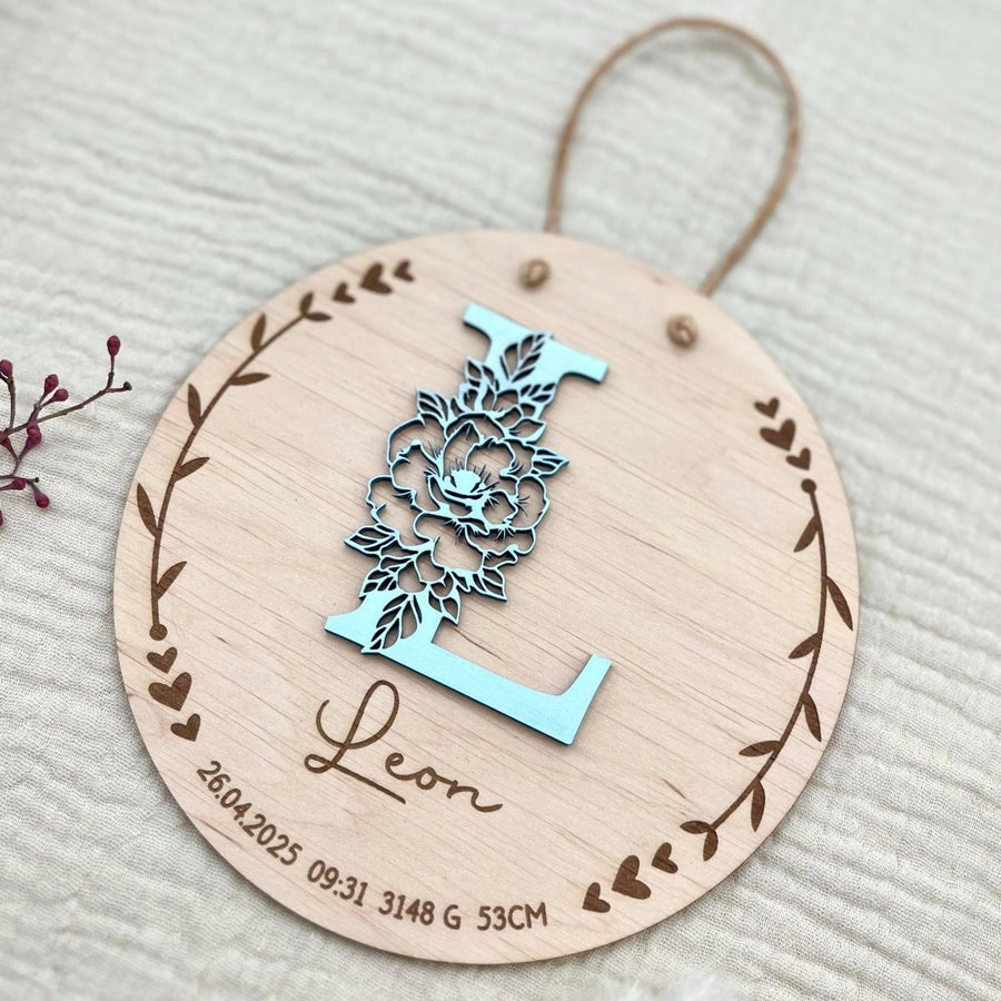 Geburtsschild aus Holz personalisiert | Geschenk zur Geburt mit 3D - Monogramm - LaserArt Germany