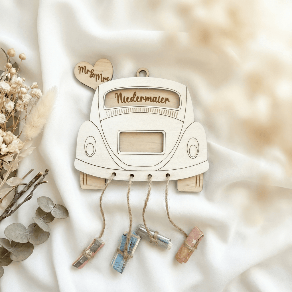 Geldgeschenk zur Hochzeit aus Holz – personalisiertes Hochzeitsauto - LaserArt Germany