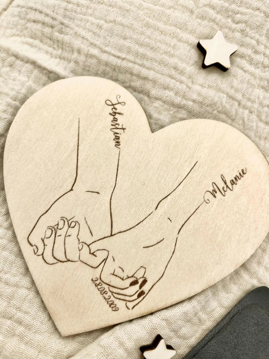 Geschenk zum Jahrestag | Hand - in - Hand Motiv mit Namen - LaserArt Germany