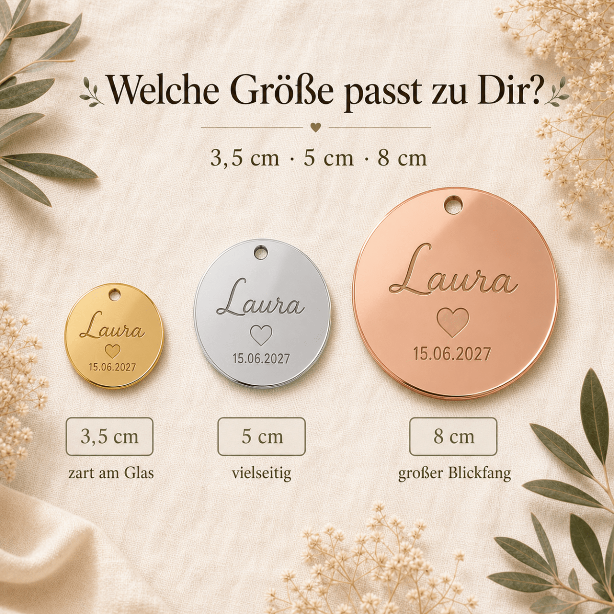 Größenvergleich der Acryl-Geschenkanhänger in 3,5 cm, 5 cm und 8 cm mit Namensgravur