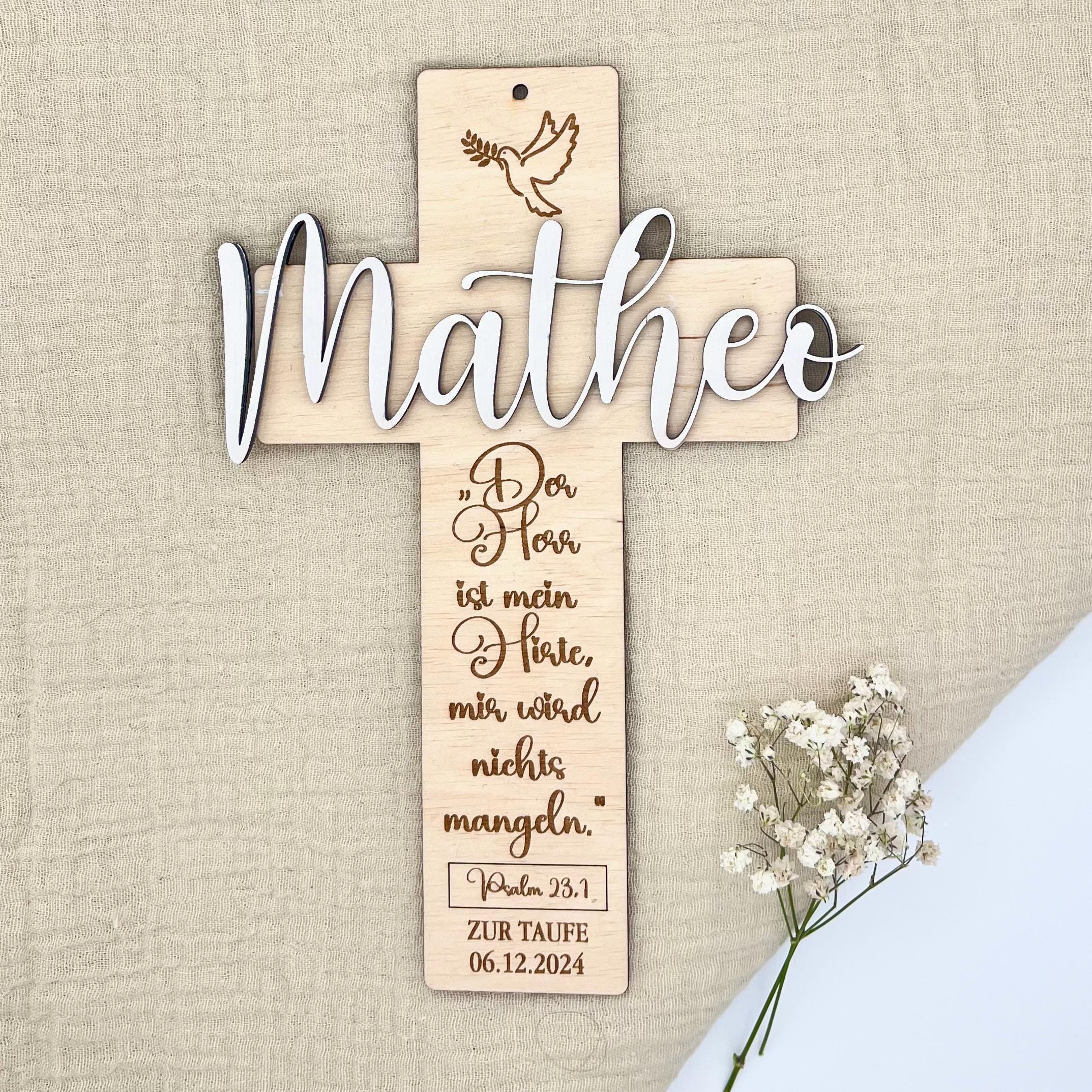 Personalisiertes Taufkreuz aus Holz – Symbol des Glaubens & Erinnerung
