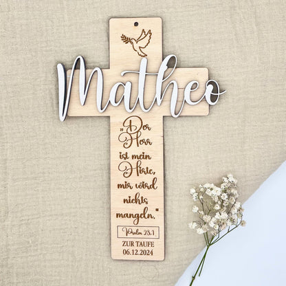 Personalisiertes Taufkreuz aus Holz – Symbol des Glaubens & Erinnerung