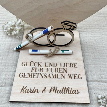 Personalisierte Geldgeschenk Herzplatte aus Holz – Hochzeitsgeschenk & Erinnerung