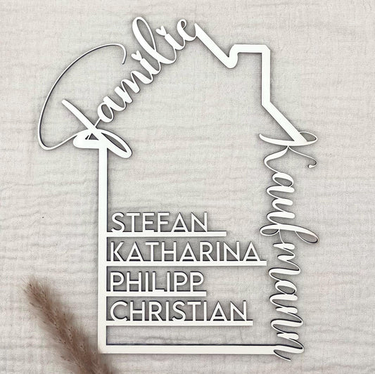 Personalisierbares familienschild in hausform, deko aus holz mit namen, geschenk zum einzug, hausbau, familie