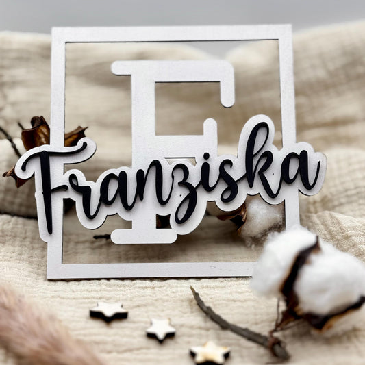Namensschild aus Holz personalisiert – Geschenk zur Babyparty & Babyzimmer Deko