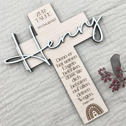 Taufkreuz aus Holz personalisiert – Geschenk zur Taufe, Kommunion & Geburt