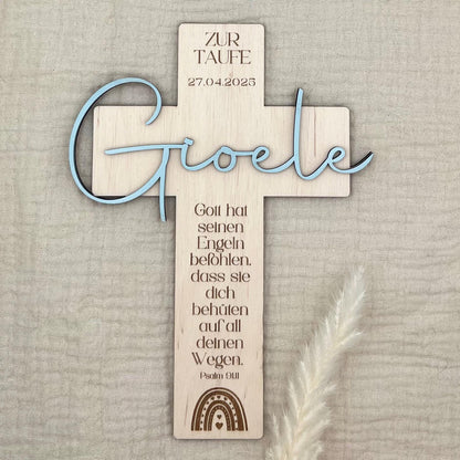 Taufkreuz aus Holz personalisiert – Geschenk zur Taufe, Kommunion & Geburt
